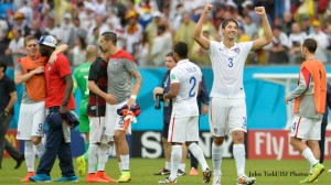 Gonzalez,-USMNT-celebrate