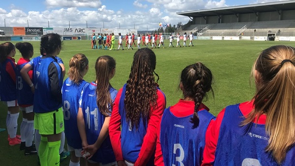 u16gntvbel-subs Strikers Logo