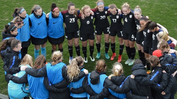 u18-u19-wnt-2018 Strikers Logo