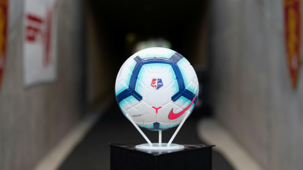 NWSL-Ball