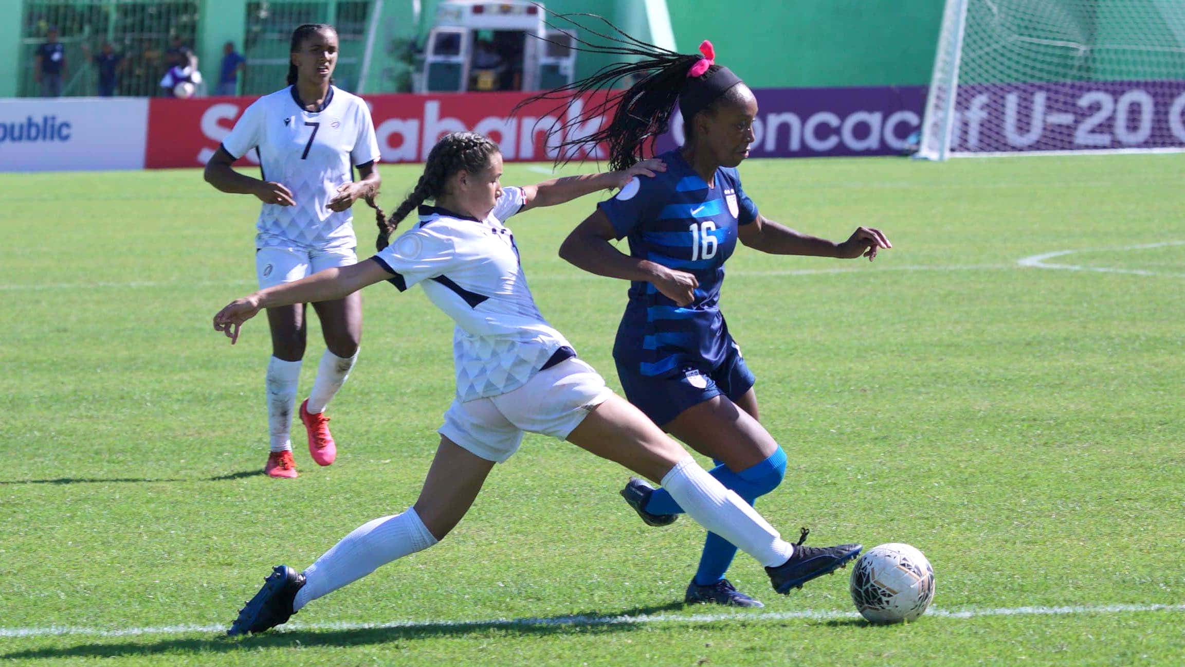 U.S. U20 Women's National Team facing Mexico for Concacaf Championship