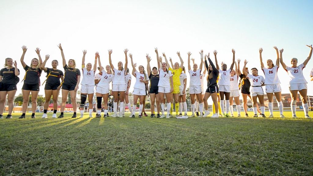usc-womens-soccer-team