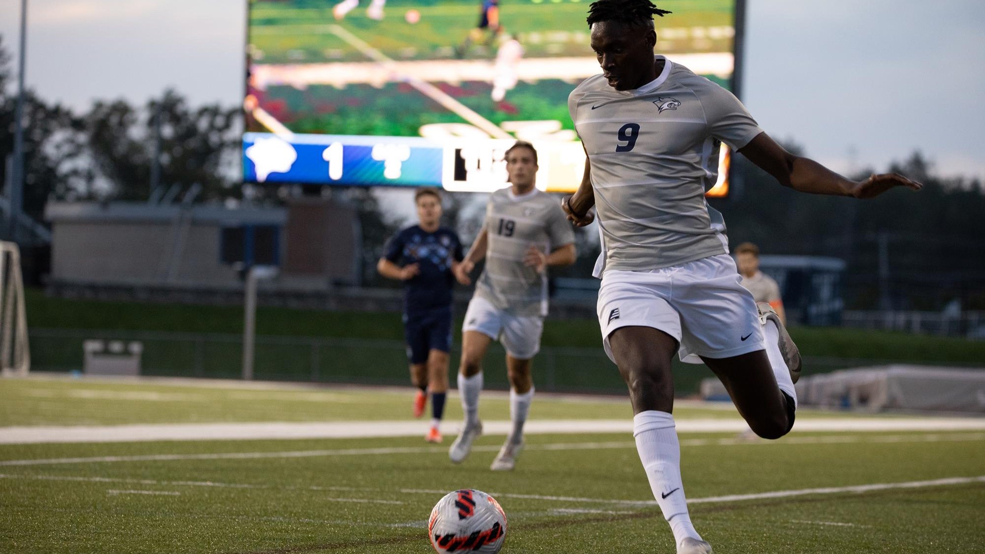 Tola-Showunmi-ncaa-new-hampshire