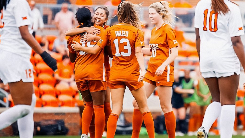 Tiger Women's Soccer Heads Into Second Week Of Conference Play; Meyer Wins Back-to-Back Awards - Trinity University