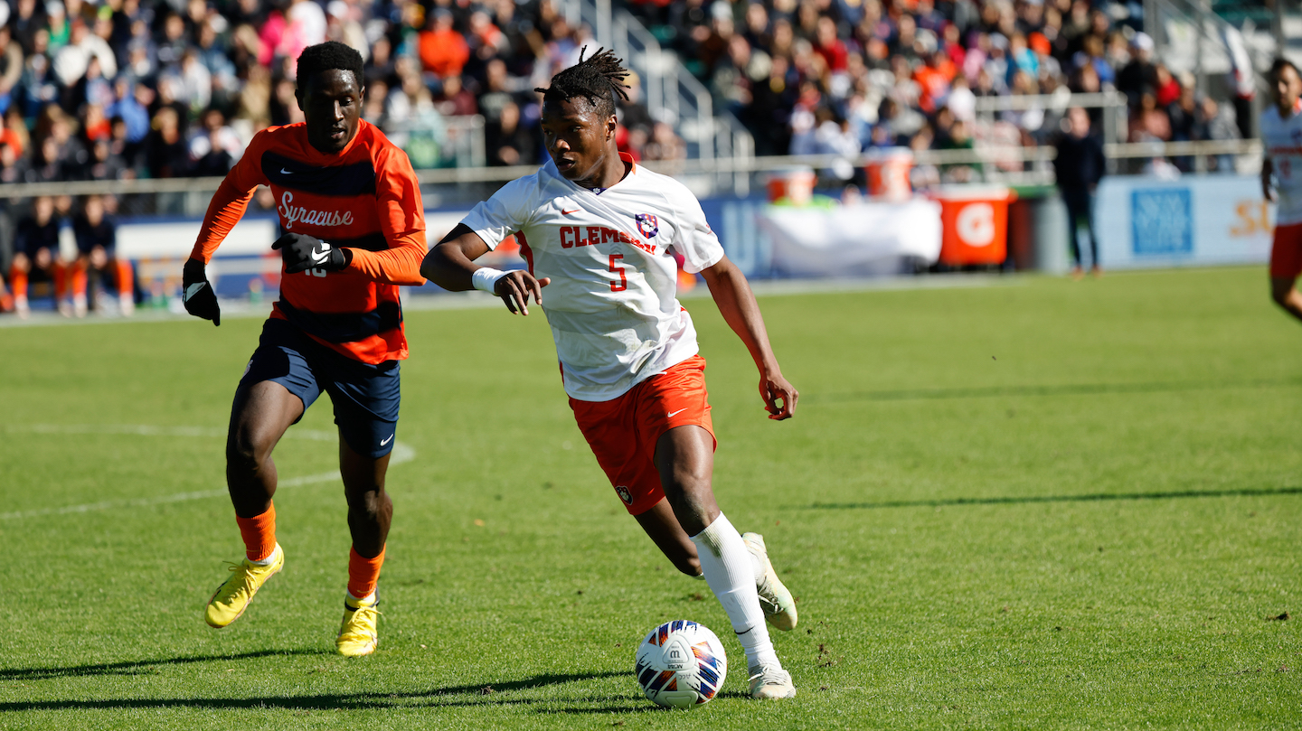 INDIANA SOCCER STAR IS TOP DRAFT CHOICE - The New York Times