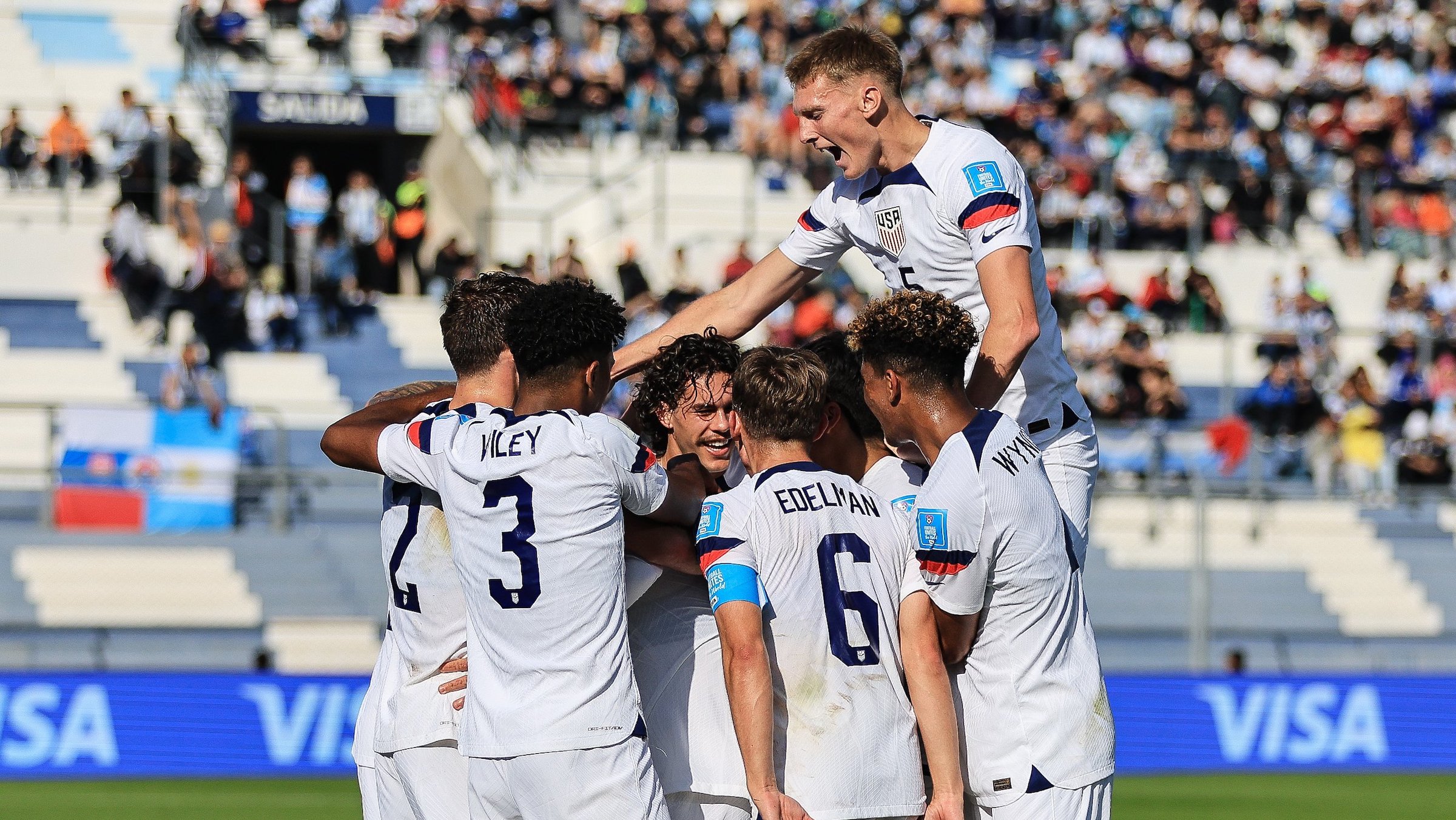 Spojené štáty ukončili pôsobivú sériu v B-skupine majstrovstiev sveta hráčov do 20 rokov víťazstvom 2:0 nad Slovenskom