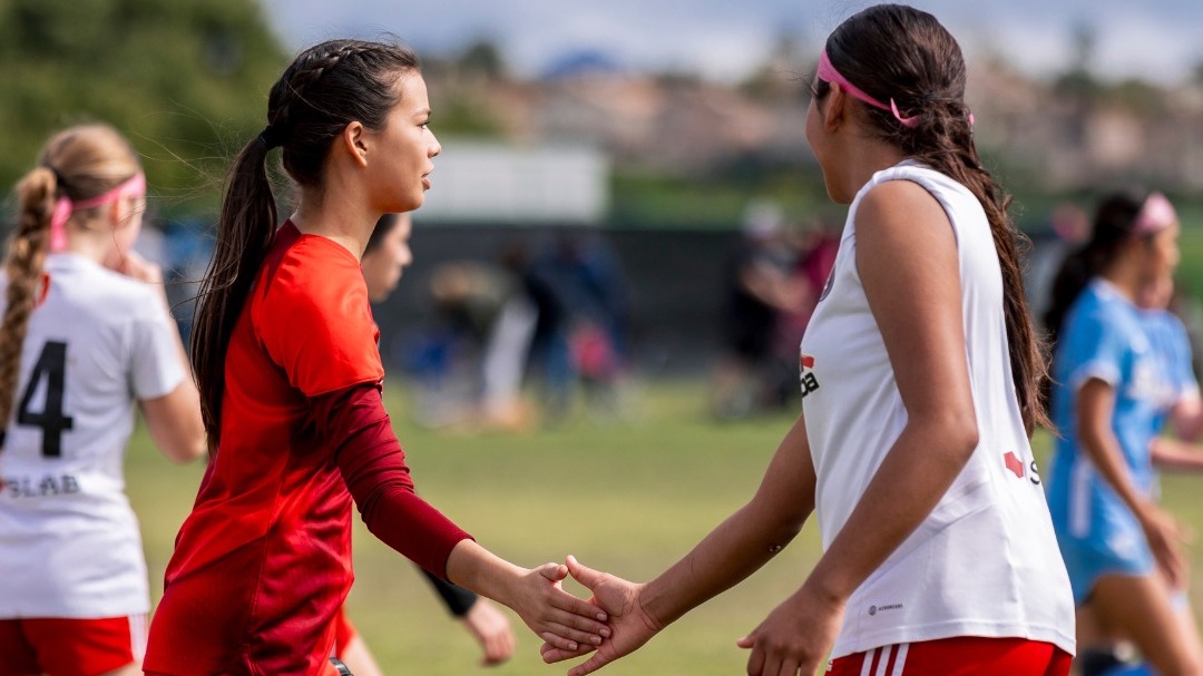 girls-academy-players26